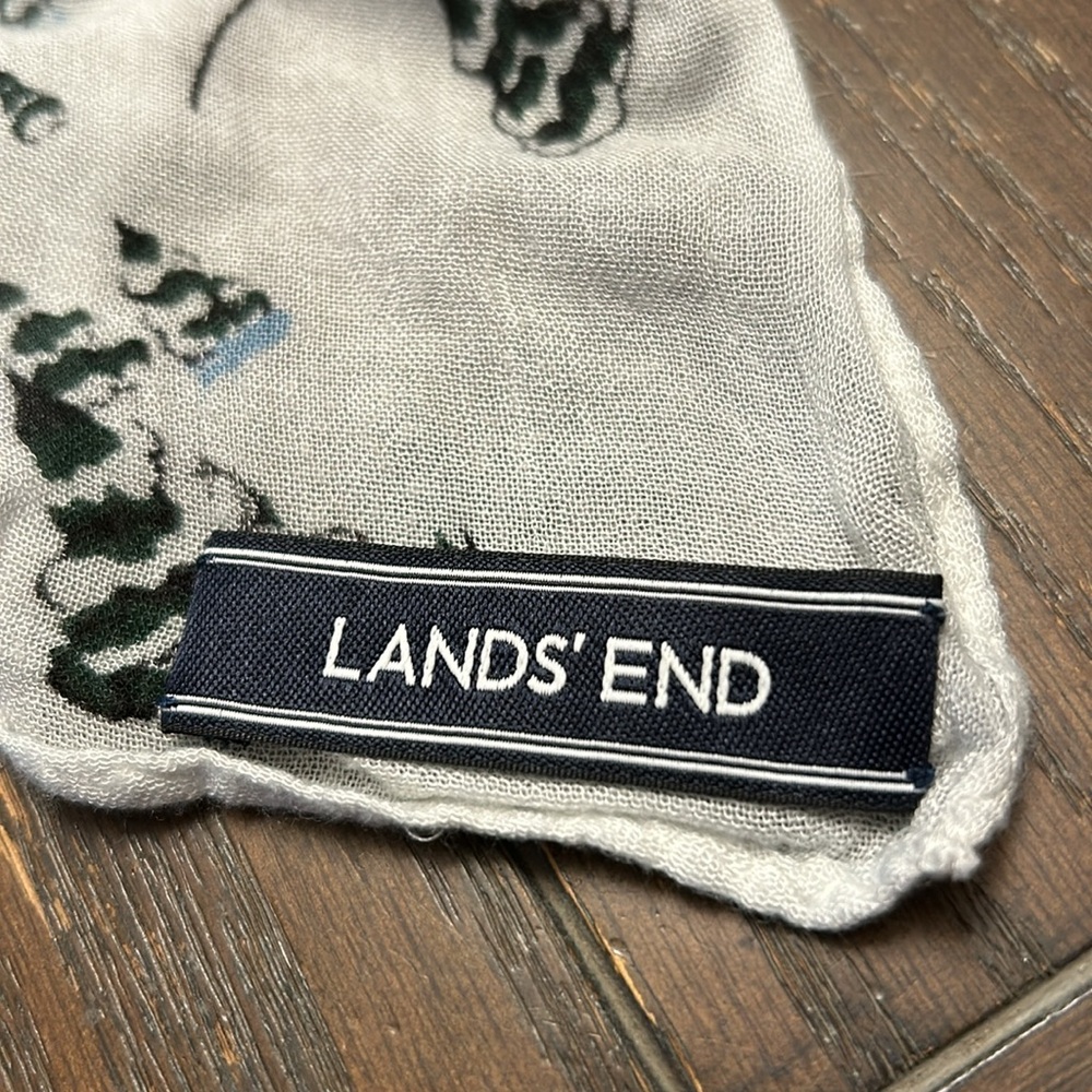 Lands End scarf.  100% Rayon.  42” square White background w/skiing cows. - Picture 2 of 6